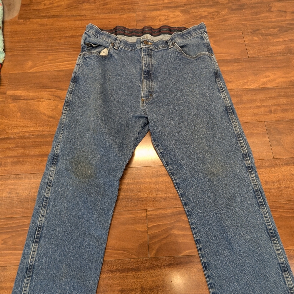Men's Wrangler Blue Jeans - Picture 4 of 12
